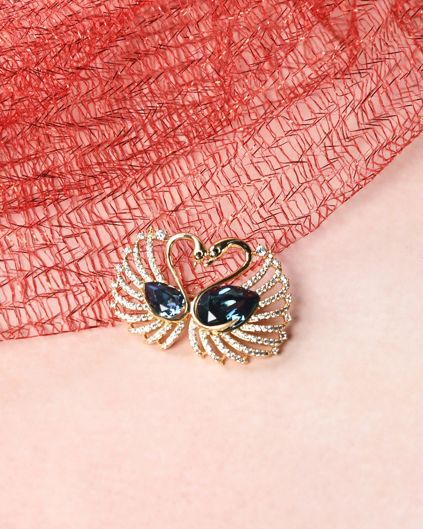 Venus Swan Brooch – Astrology Planet Enabling Brooch | Gold Finish | Astro Chart™
